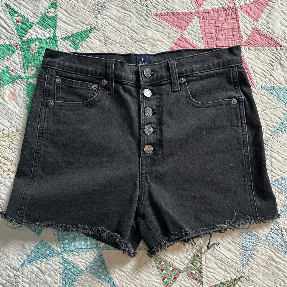 GAP Women's Black Denim Shorts sz 6 / 28
